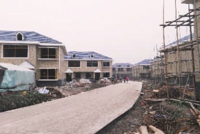 建設(shè)中的江洲墟場安置小區(qū)。
